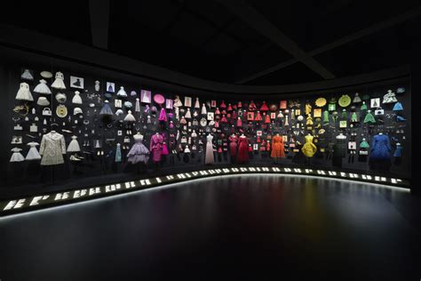 christian dior art gallery he opened at 23|christian dior exhibition 2022.